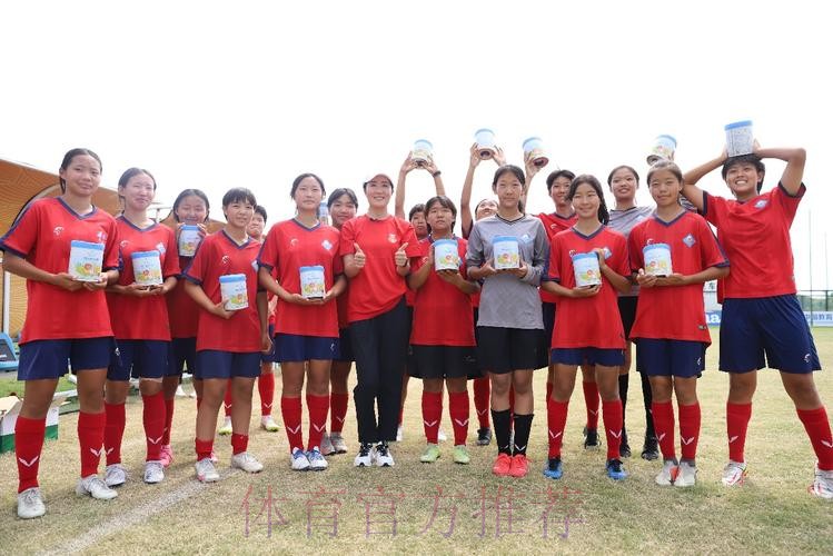 草原“玫瑰”闪耀中青赛 国脚看望建队35年呼市蒙校U15女足